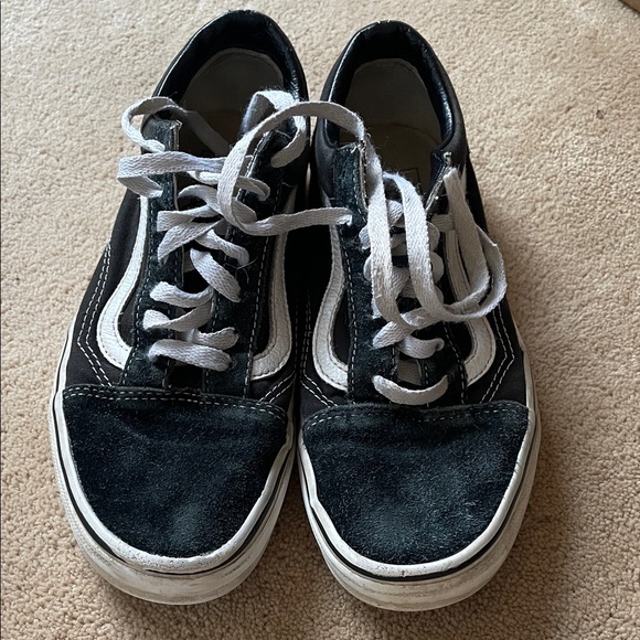 Vans - Picture 2 of 5